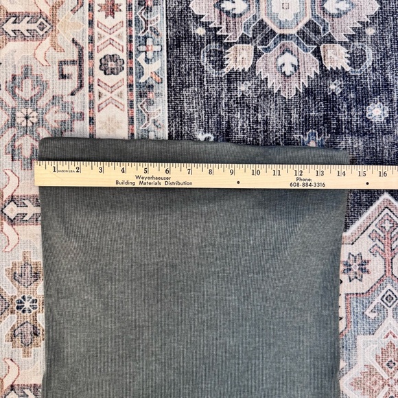 Aerie Sage Green Ribbed Tube Top Sleeveless Shirt Women’s Size Medium - Picture 9 of 10